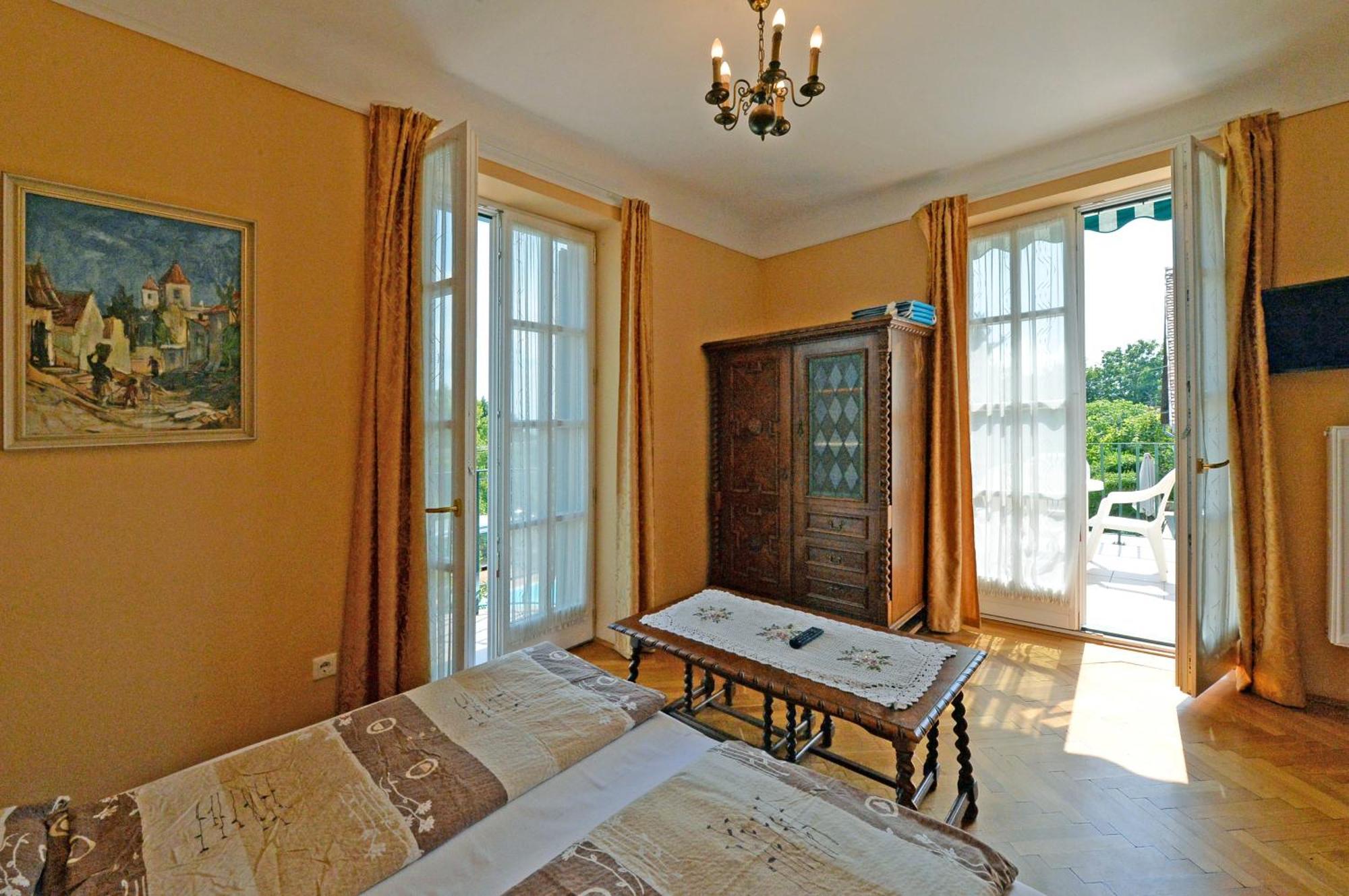 Villa Zsofia Balatonfured Room photo